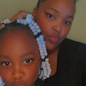 Meet your Posher, Eltavece